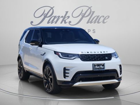 Used 2024 Land Rover Discovery Dynamic SE AWD/4WD image 7