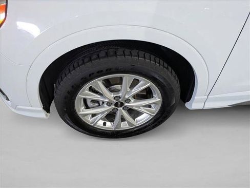 Used 2022 Audi Q3 2.0T Premium w/ Convenience Package image 24