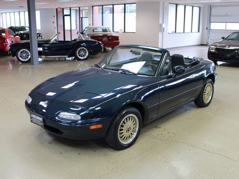 Used 1996 MAZDA MX-5 Miata image 3