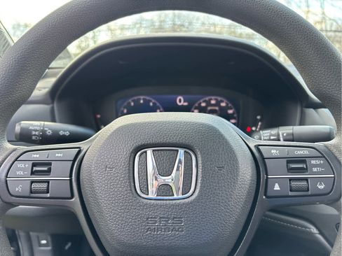 Certified 2023 Honda Accord EX image 11