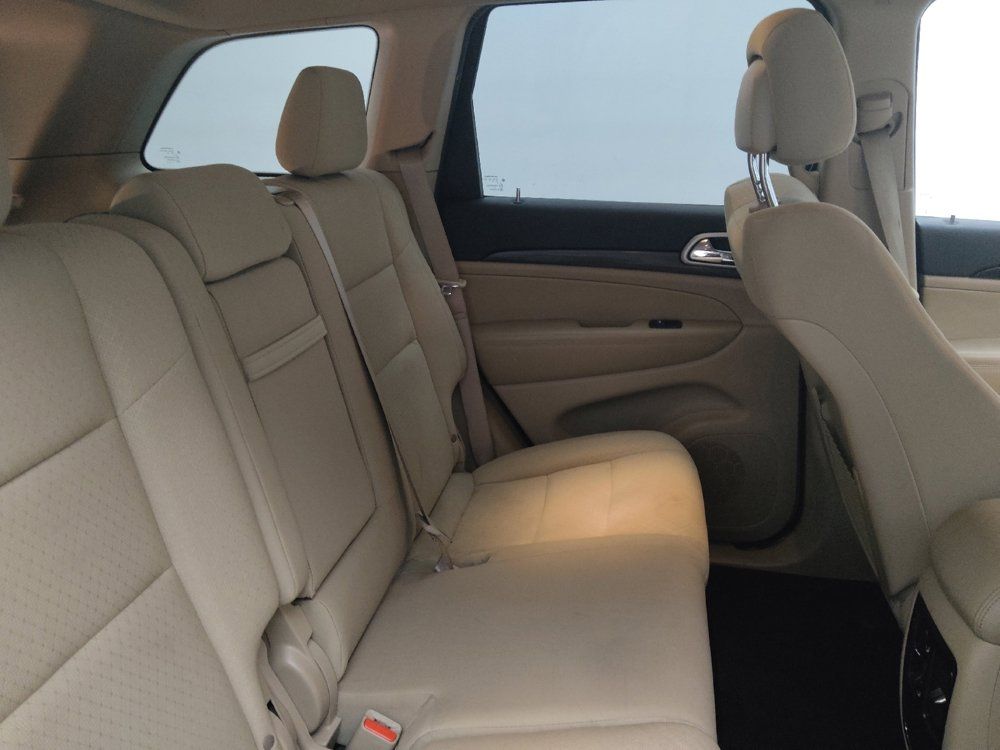 Used 2019 Jeep Grand Cherokee Laredo AWD/4WD image 19