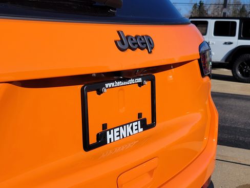 New 2026 Jeep Compass Latitude image 21