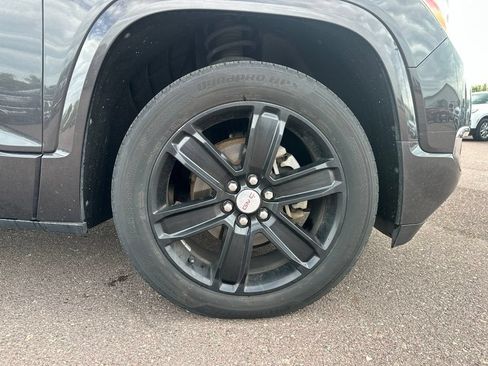Used 2017 GMC Acadia Denali w/ Technology Package AWD/4WD image 41