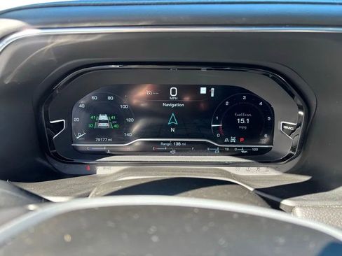 Used 2022 GMC Yukon XL Denali AWD/4WD image 11