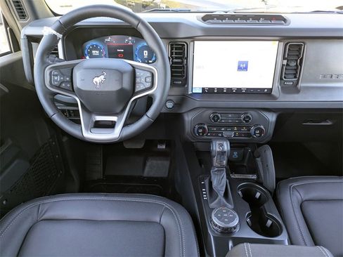 New 2025 Ford Bronco Badlands w/ Sasquatch Package image 42
