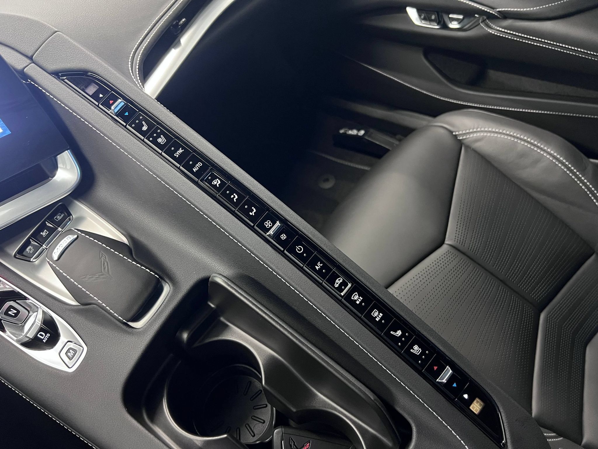 Used 2024 Chevrolet Corvette Stingray Preferred Cpe w/ Z51 Performance Package RWD image 14