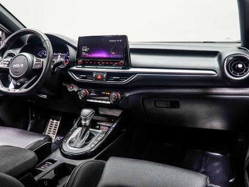 Used 2024 Kia Forte GT-Line w/ GT-Line Premium Package image 16