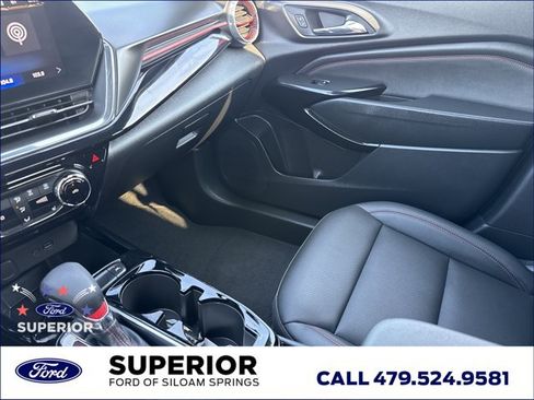 Used 2025 Chevrolet Trax RS w/ Driver Confidence Package FWD image 22