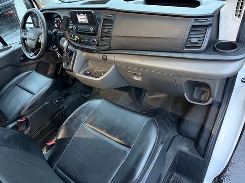 Used 2023 Ford Transit 250 Medium Roof image 13