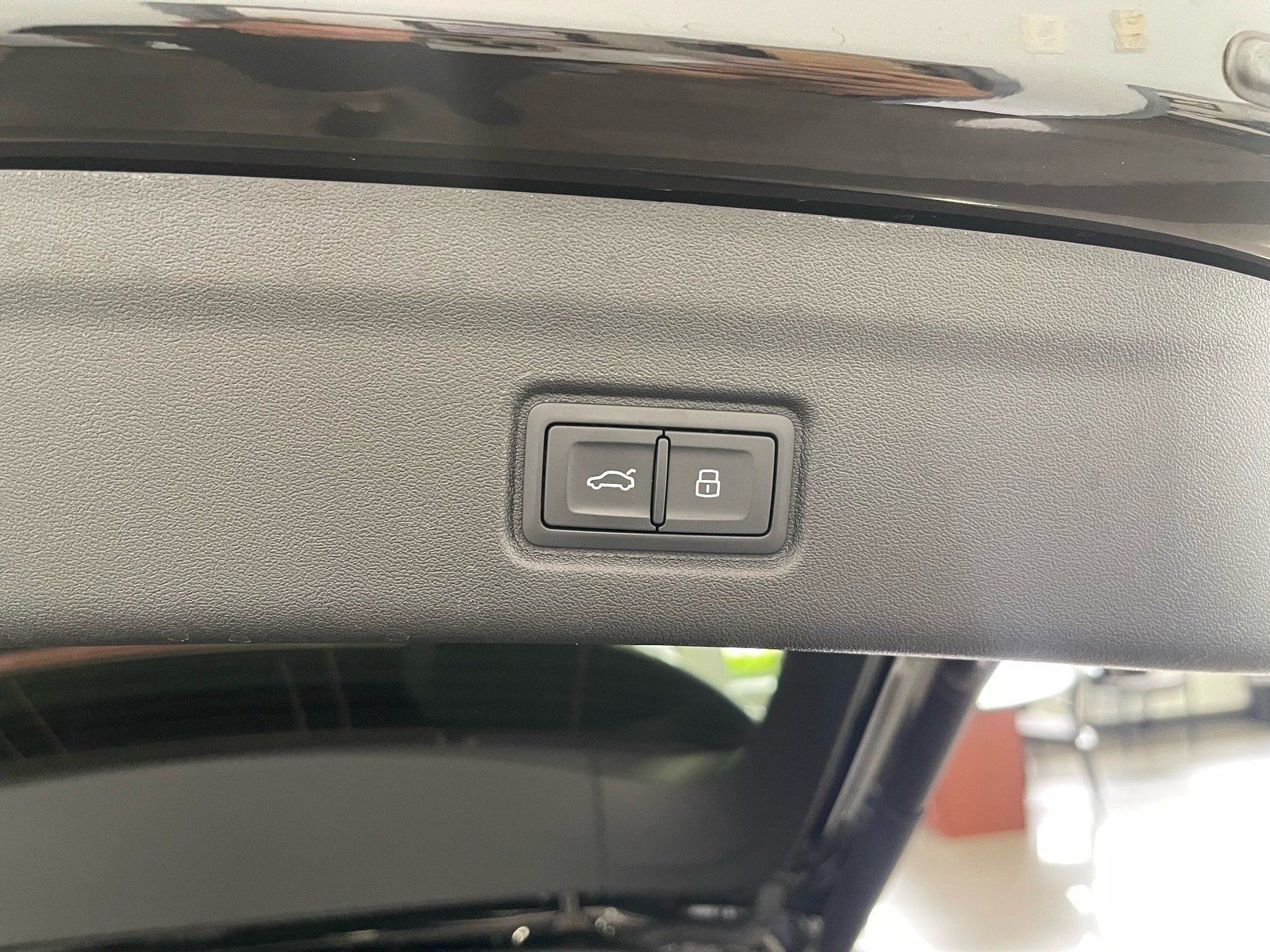 Used 2025 Audi Q6 e-tron Premium Plus w/ Premium Plus AWD/4WD image 36