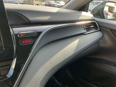 Used 2024 Toyota Camry SE image 26
