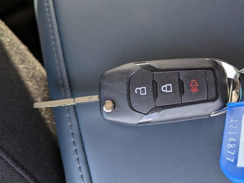 New 2025 Ford Maverick XL image 28