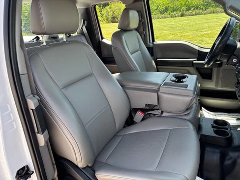Used 2017 Ford F150 XL w/ Equipment Group 101A Mid AWD/4WD image 11