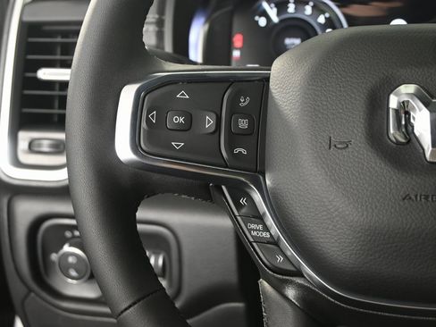 Used 2025 RAM 1500 Laramie image 39