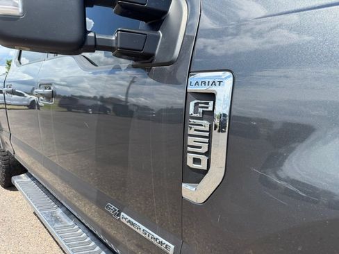 Used 2020 Ford F250 Lariat w/ Lariat Value Package AWD/4WD image 16