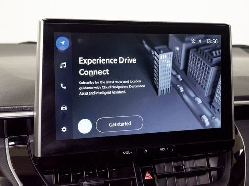 Used 2025 Toyota Corolla SE w/ SE Premium Package image 18