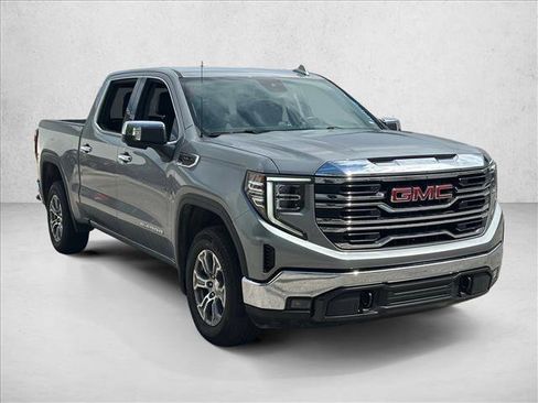 Used 2024 GMC Sierra 1500 SLT image 3