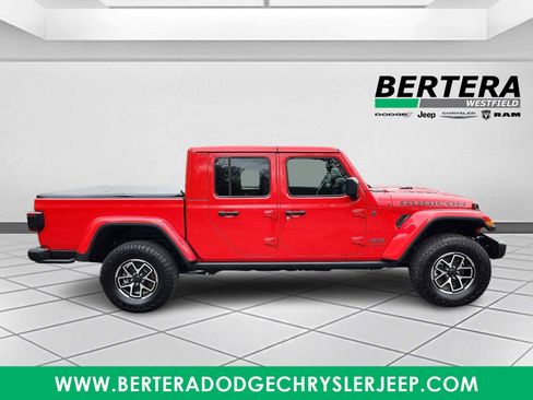 Certified 2025 Jeep Gladiator Rubicon AWD/4WD image 7