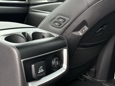 New 2026 Kia Carnival SX w/ SX Dark Edition Package FWD image 41