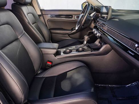 Used 2024 Honda Civic EX-L image 19