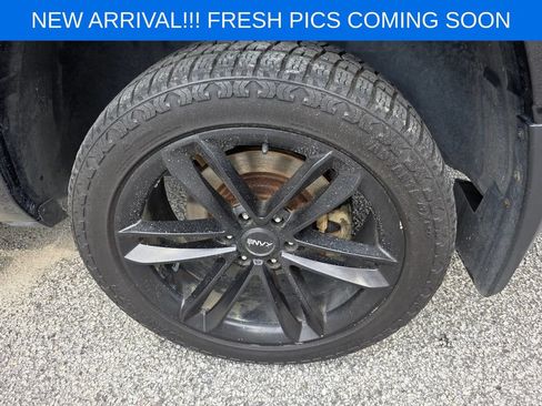 Used 2019 RAM 1500 Sport w/ Black Appearance Package AWD/4WD image 7