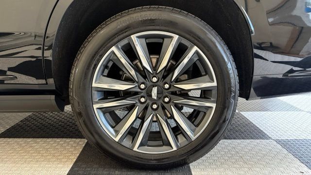 Used 2023 Cadillac Escalade Sport w/ LPO, ONYX Package AWD/4WD image 12