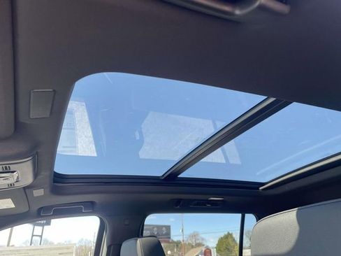 New 2026 Chevrolet Suburban Z71 w/ Comfort Package image 12