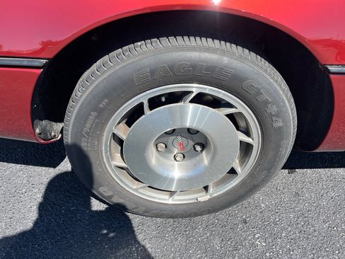 Used 1987 Chevrolet Corvette Coupe image 12