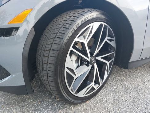 Used 2023 Hyundai Ioniq 6 SEL RWD image 32