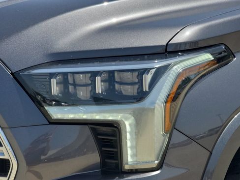 Used 2024 Toyota Sequoia Capstone AWD/4WD image 30