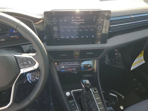 New 2026 Volkswagen Jetta SE image 22