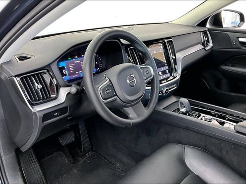 Used 2025 Volvo S60 B5 Core FWD image 15