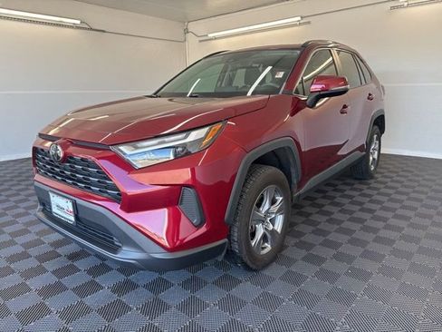 Used 2022 Toyota RAV4 XLE w/ Convenience Package FWD image 19