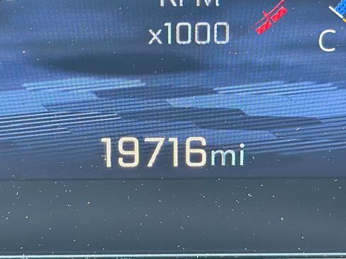 Used 2025 Chevrolet Equinox LT image 28