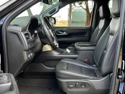 Used 2022 Chevrolet Suburban Z71 image 14