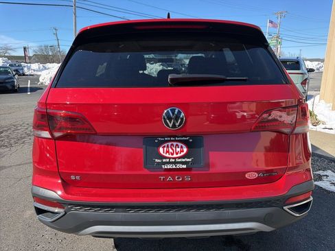 Used 2022 Volkswagen Taos SE image 6