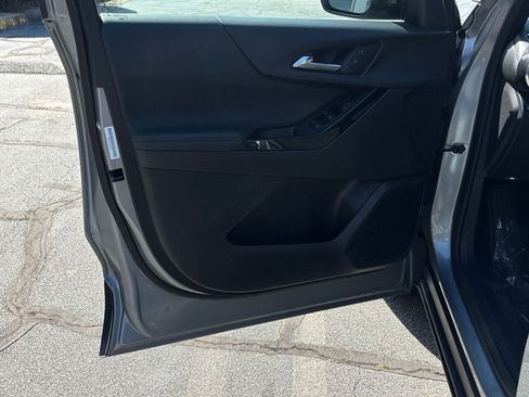 Used 2025 Chevrolet Equinox LT image 21