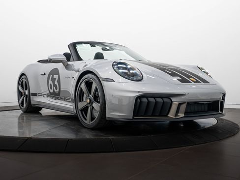 Certified 2026 Porsche 911 GTS RWD image 9