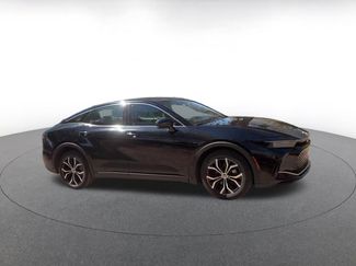 Used 2025 Toyota Crown XLE video 2