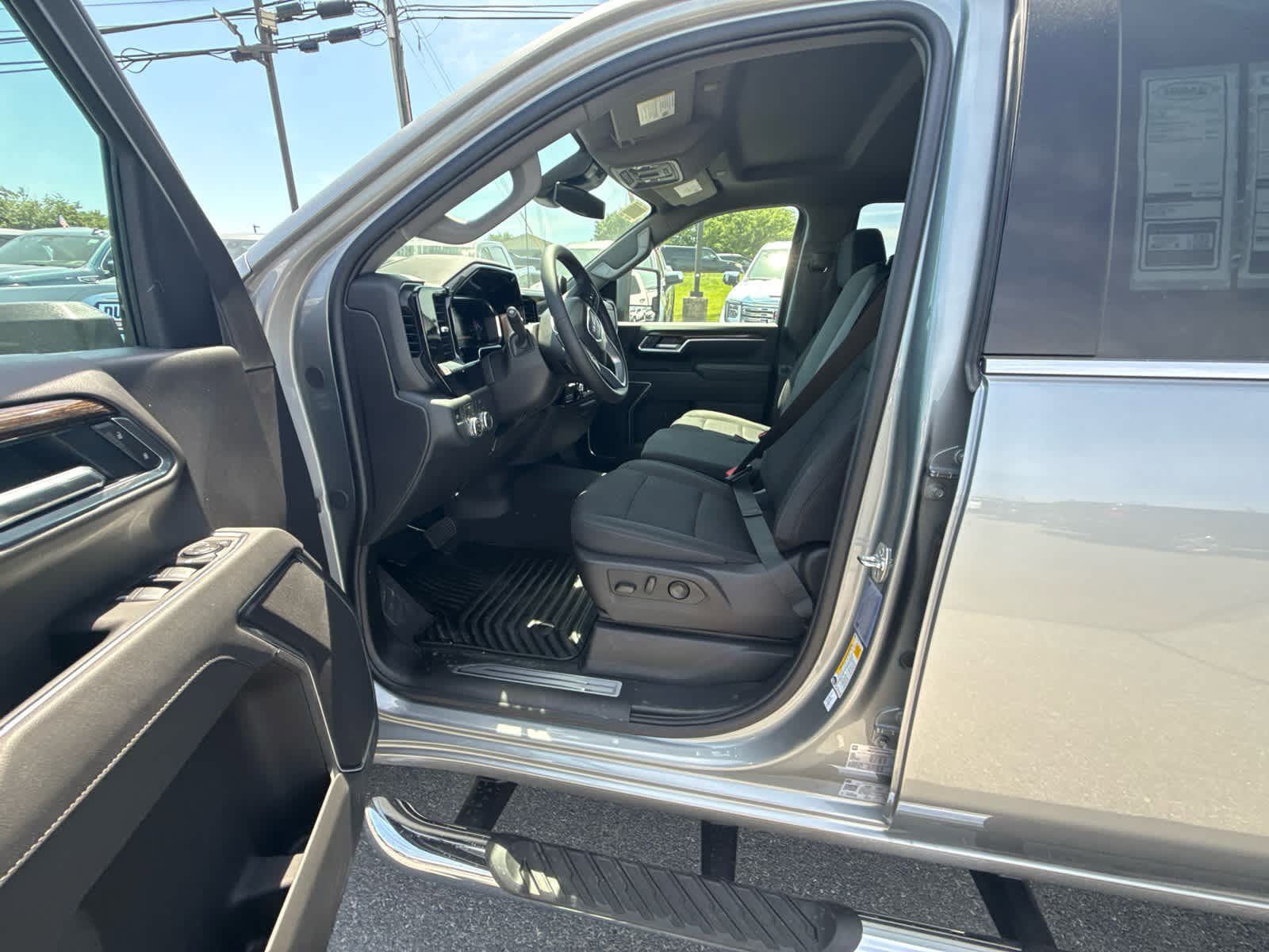 New 2026 GMC Sierra 2500 SLE w/ SLE Value Package; AWD/4WD image 22