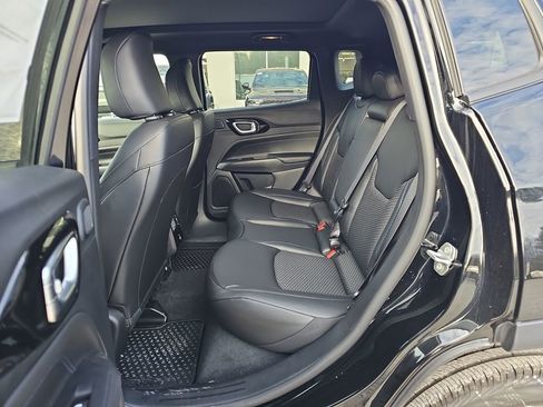 New 2026 Jeep Compass Latitude w/ Sun and Sound Group image 29