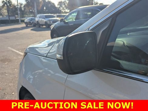 Used 2018 Ford Edge SEL image 20