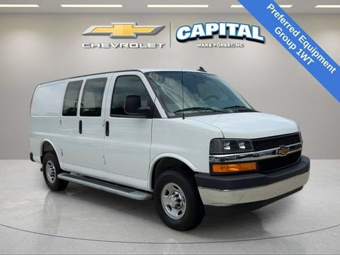 Used 2025 Chevrolet Express 2500 w/ Driver Convenience Package RWD image 7