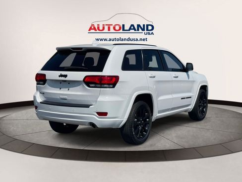 Used 2019 Jeep Grand Cherokee Altitude AWD/4WD image 4