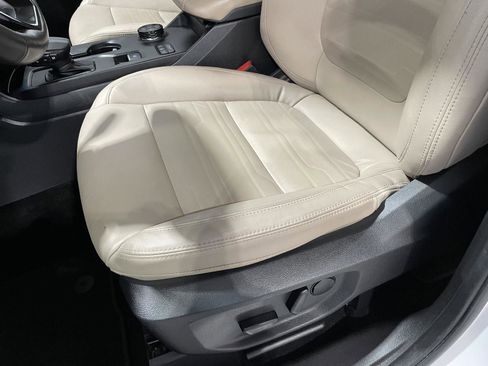 Used 2024 Ford Ranger Lariat w/ FX4 Off-Road Package image 18