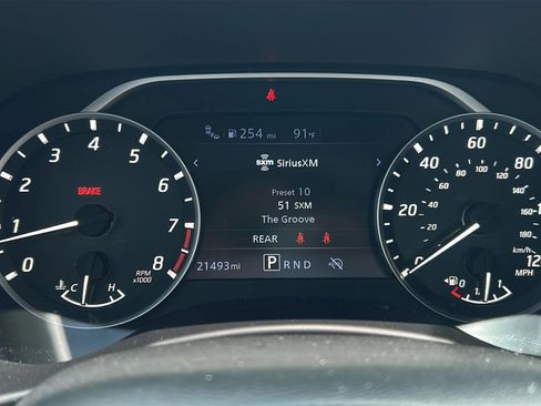 Used 2025 Nissan Frontier SV RWD image 9