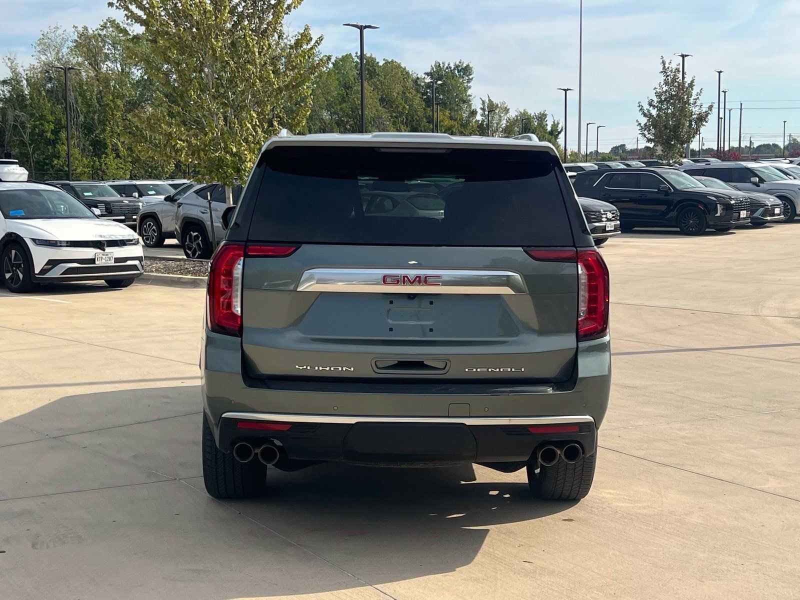 Used 2023 GMC Yukon Denali w/ LPO, Floor Liner Package AWD/4WD image 14