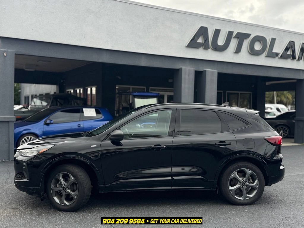 Used 2023 Ford Escape ST-Line AWD/4WD image 4