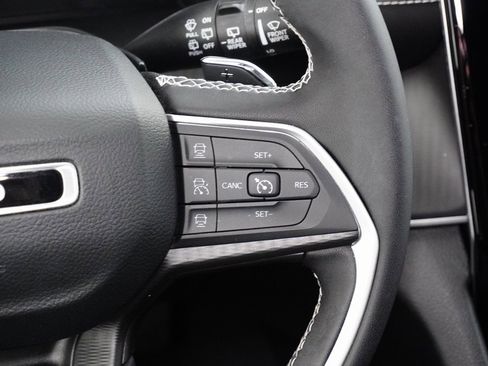 Used 2024 Jeep Grand Cherokee Laredo X w/ Trailer Tow Package image 20