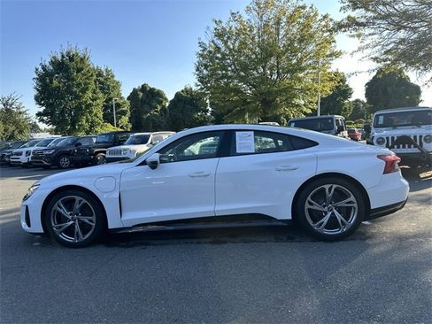 Used 2022 Audi e-tron GT Premium Plus image 2